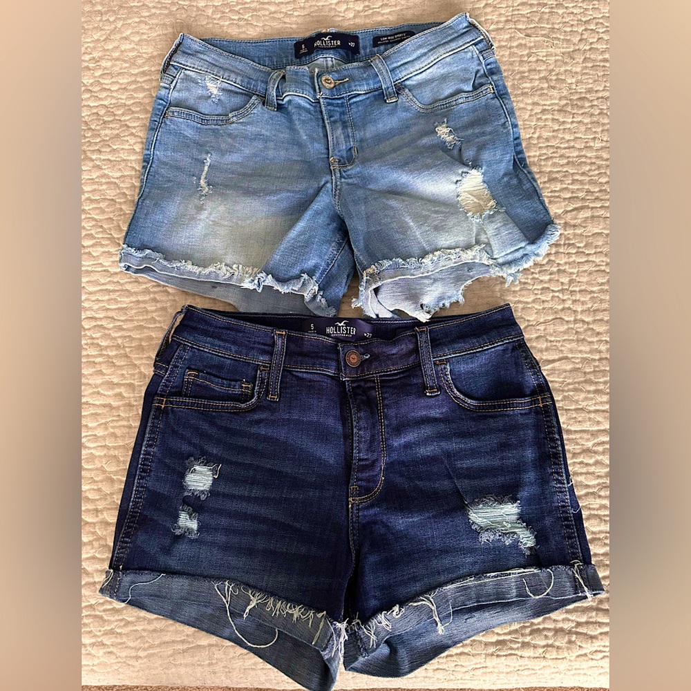 2 pairs of Hollister Women Jean shorts - size 27/5
